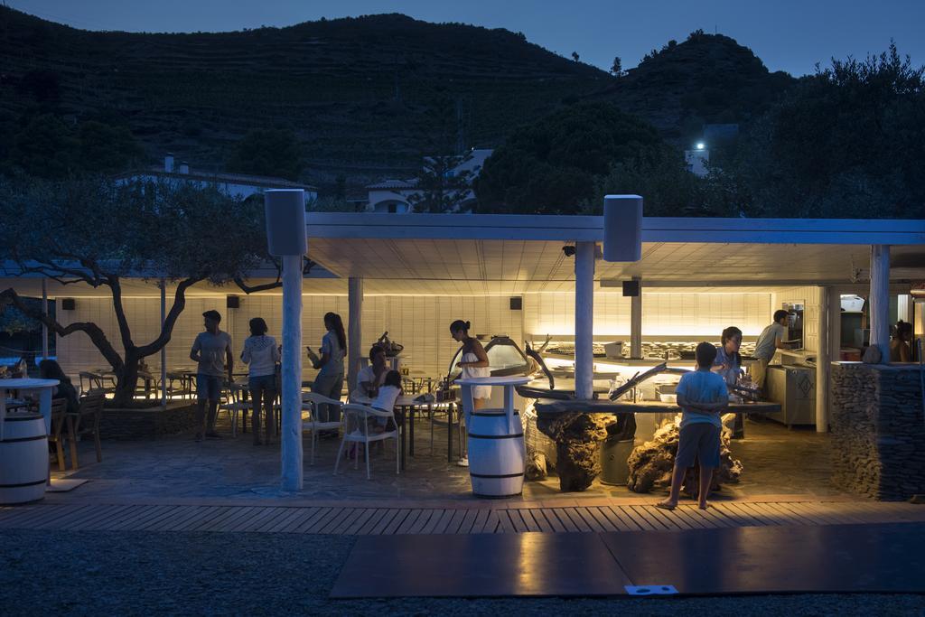 Hotel Cala Joncols Roses Bagian luar foto