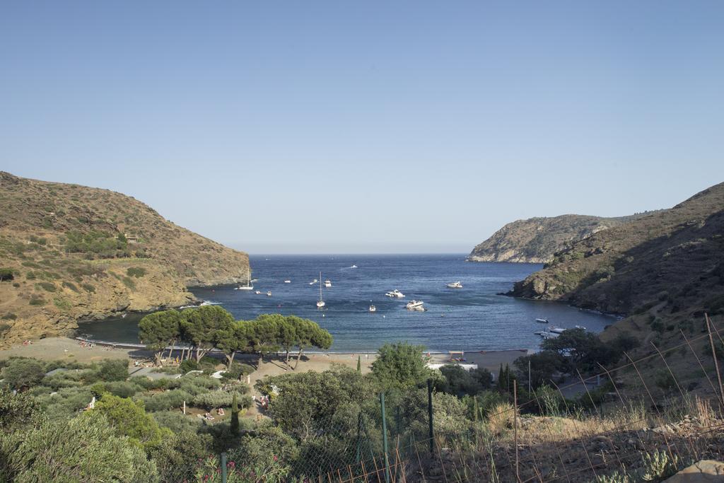 Hotel Cala Joncols Roses Bagian luar foto