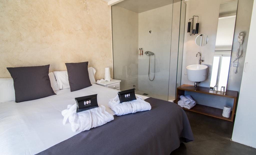 Hotel Cala Joncols Roses Bagian luar foto