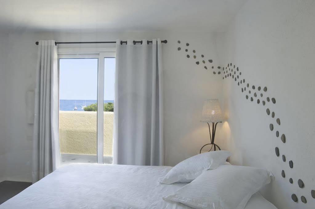 Hotel Cala Joncols Roses Bagian luar foto